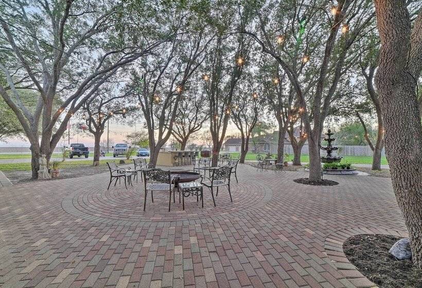 Casa De Samuel   Patio, Fountain & Outdoor Kitchen