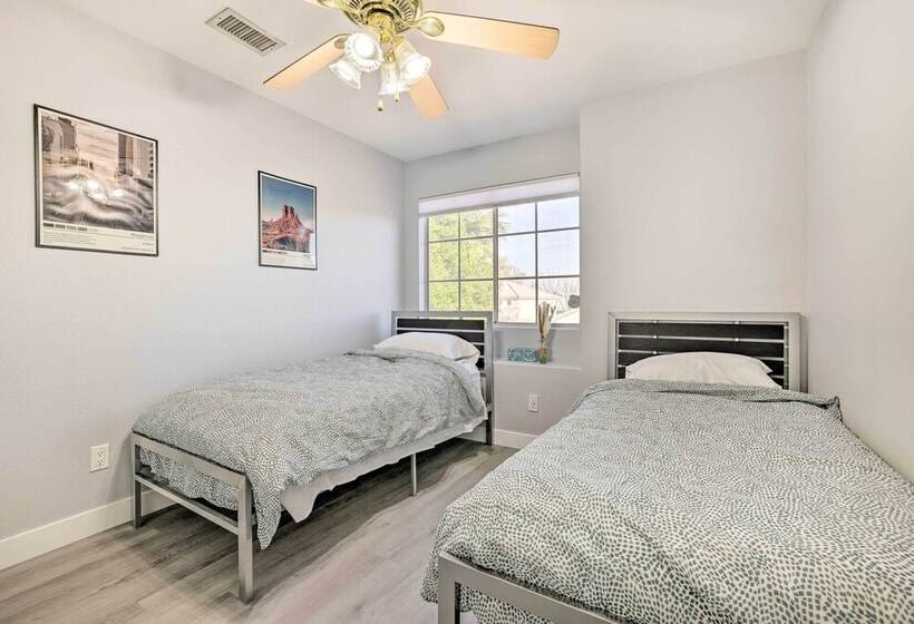 Chandler Home W/ Yard & Grill: 3 Mi To Downtown!