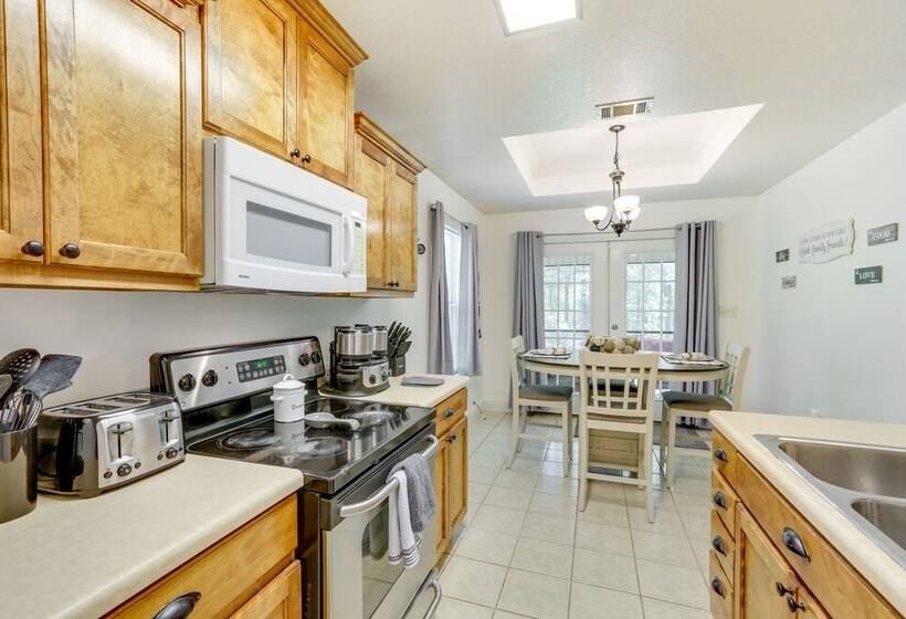 Charming Abbeville Home W/ Private Boat Dock!