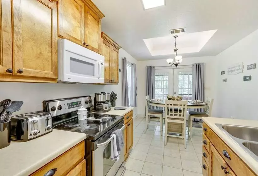 Charming Abbeville Home W/ Private Boat Dock!