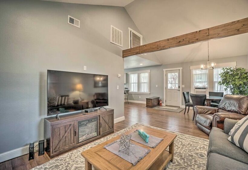 Charming Cheyenne Home ~ 1 Mi To Downtown!