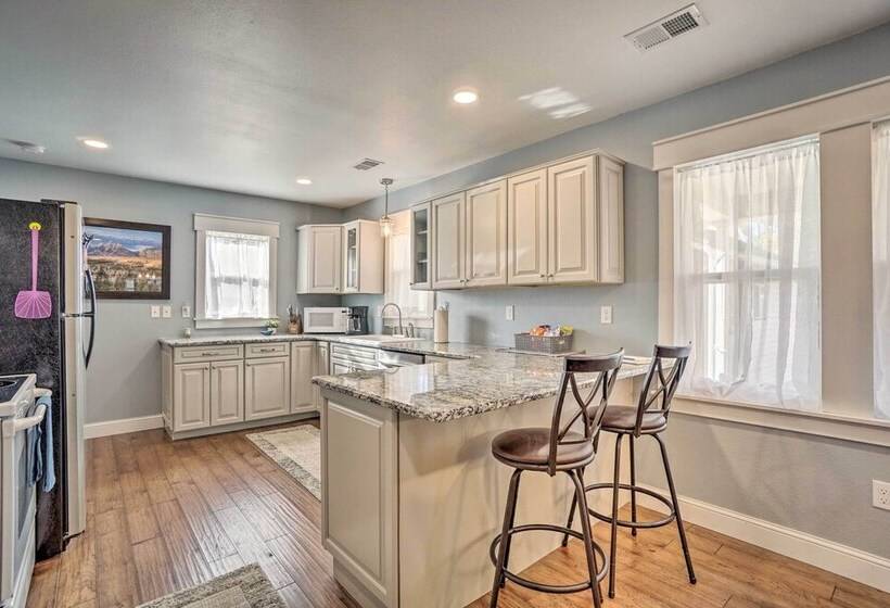 Charming Cheyenne Home ~ 1 Mi To Downtown!