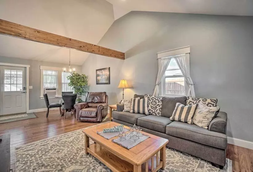 Charming Cheyenne Home ~ 1 Mi To Downtown!