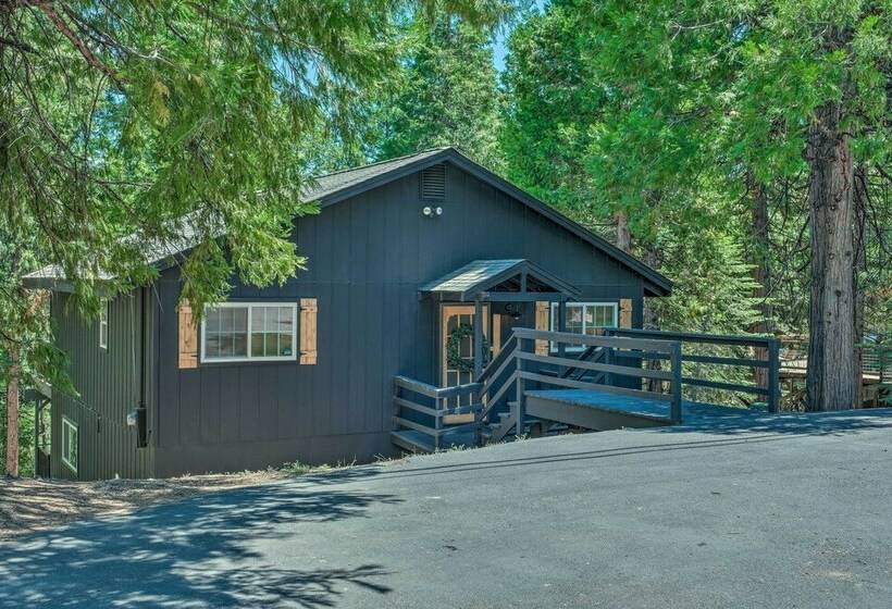 Cold Springs Escape: A/c, Hot Tub, Generator, Wifi