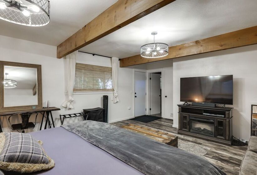 Cold Springs Escape: A/c, Hot Tub, Generator, Wifi