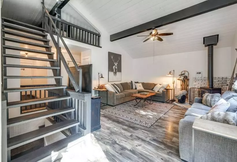 Cold Springs Escape: A/c, Hot Tub, Generator, Wifi