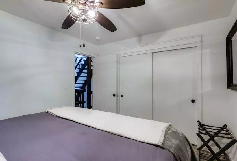 Cold Springs Escape: A/c, Hot Tub, Generator, Wifi