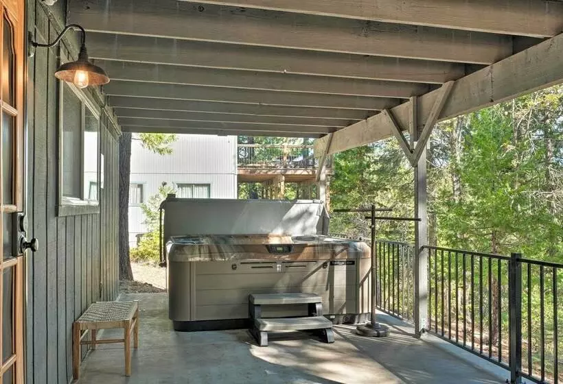 Cold Springs Escape: A/c, Hot Tub, Generator, Wifi