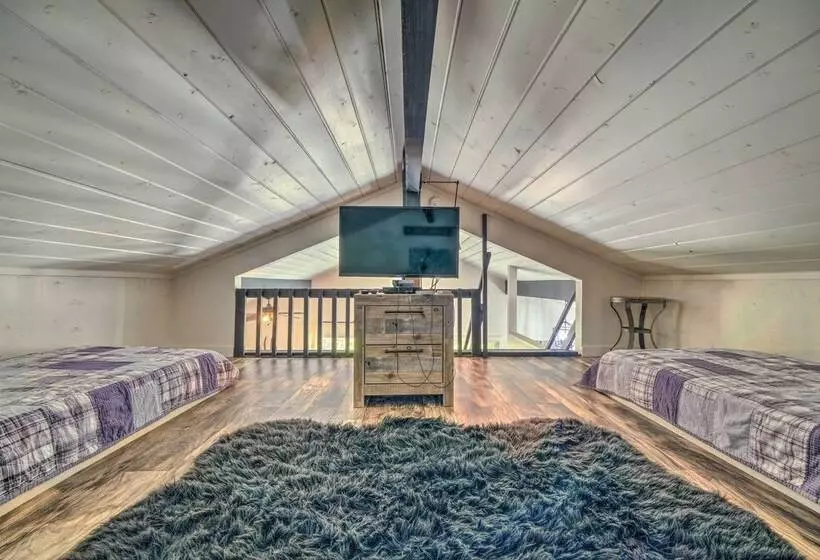 Cold Springs Escape: A/c, Hot Tub, Generator, Wifi