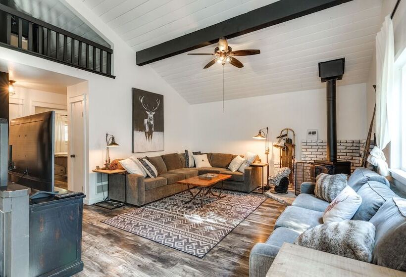 Cold Springs Escape: A/c, Hot Tub, Generator, Wifi