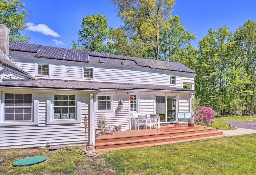 Eclectic Troy Home W/ Hot Tub   Pet Friendly!