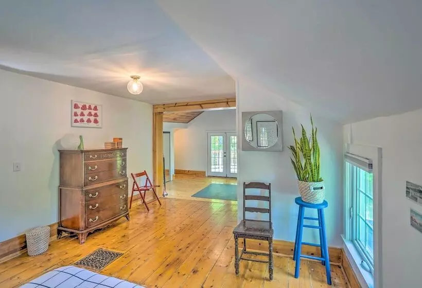 Eclectic Troy Home W/ Hot Tub   Pet Friendly!