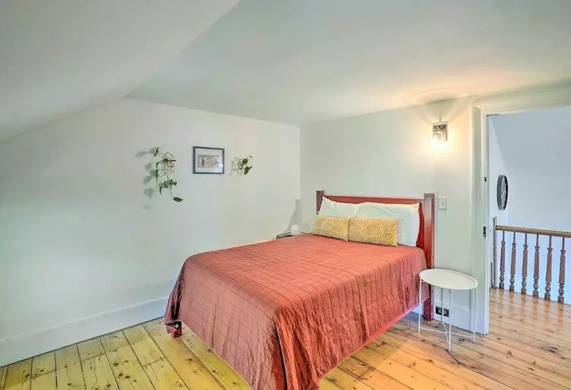 Eclectic Troy Home W/ Hot Tub   Pet Friendly!