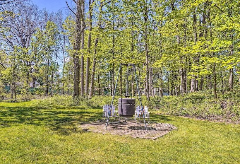 Eclectic Troy Home W/ Hot Tub   Pet Friendly!