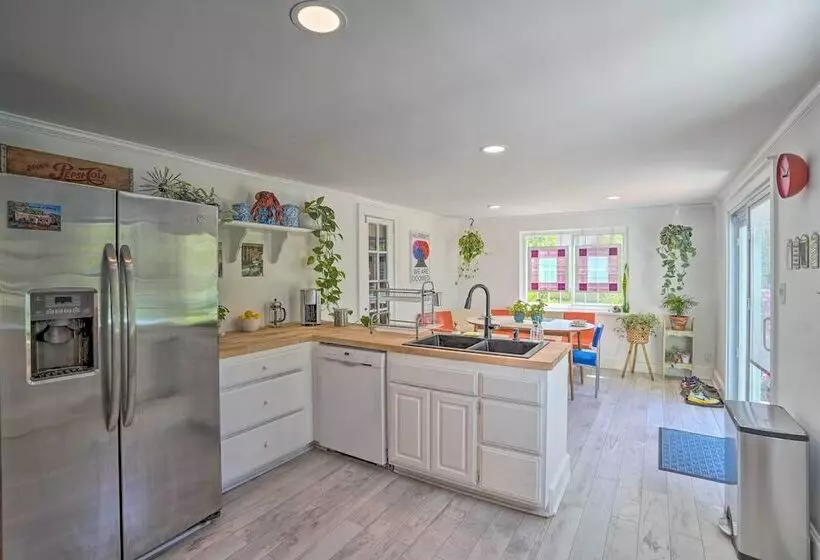 Eclectic Troy Home W/ Hot Tub   Pet Friendly!