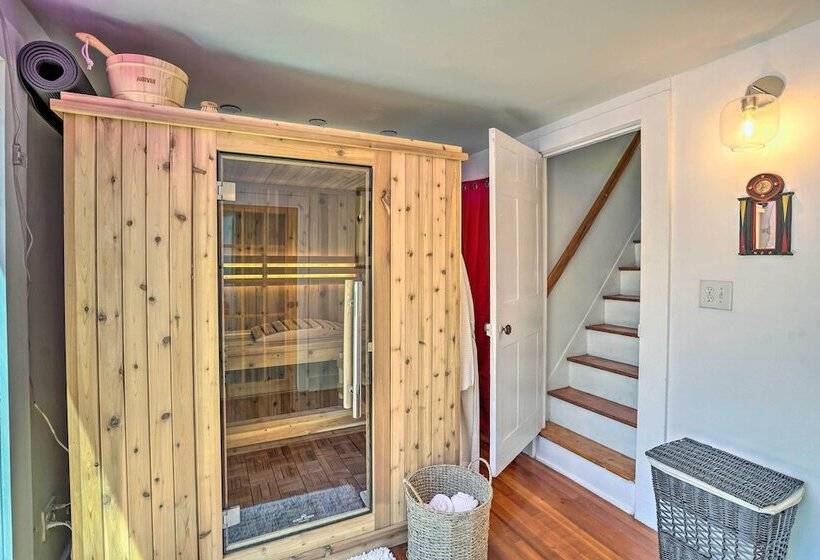 Eclectic Troy Home W/ Hot Tub   Pet Friendly!