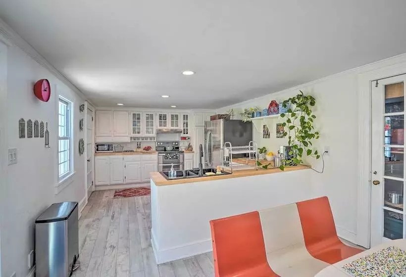 Eclectic Troy Home W/ Hot Tub   Pet Friendly!