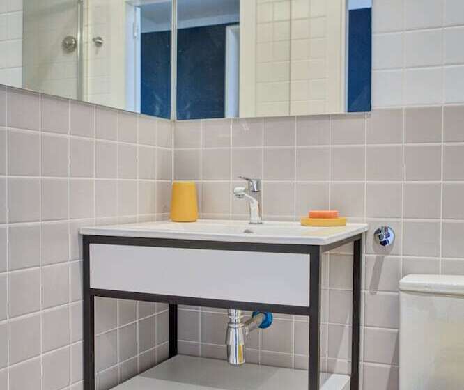 Estudios Y Habitaciones Modernas En Pamplona, Sk