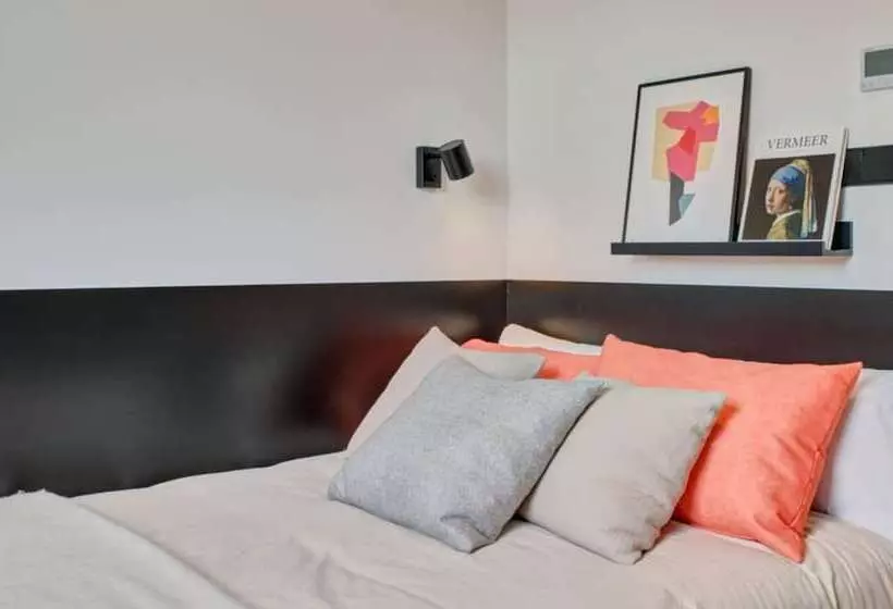 Estudios Y Habitaciones Modernas En Pamplona, Sk