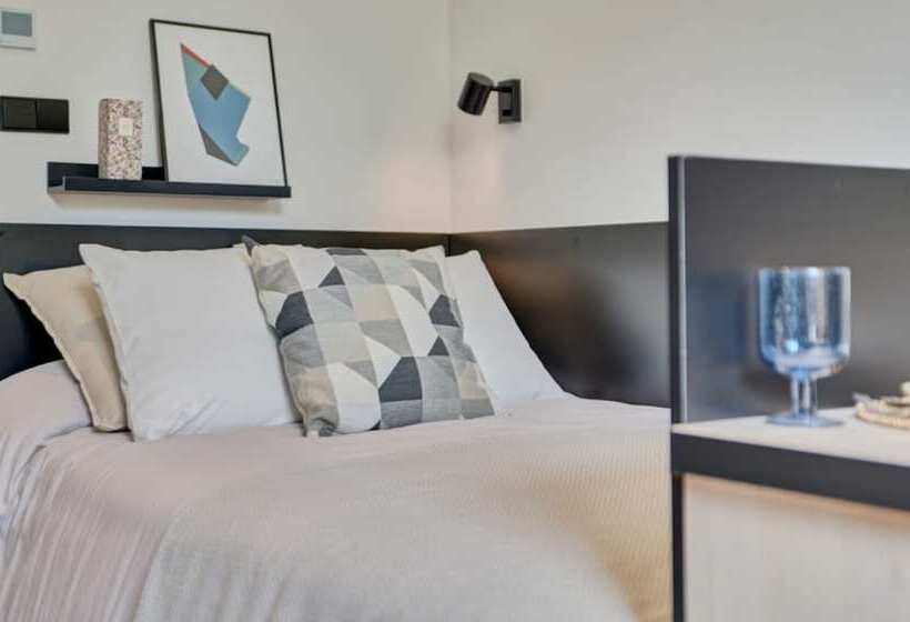 Estudios Y Habitaciones Modernas En Pamplona, Sk