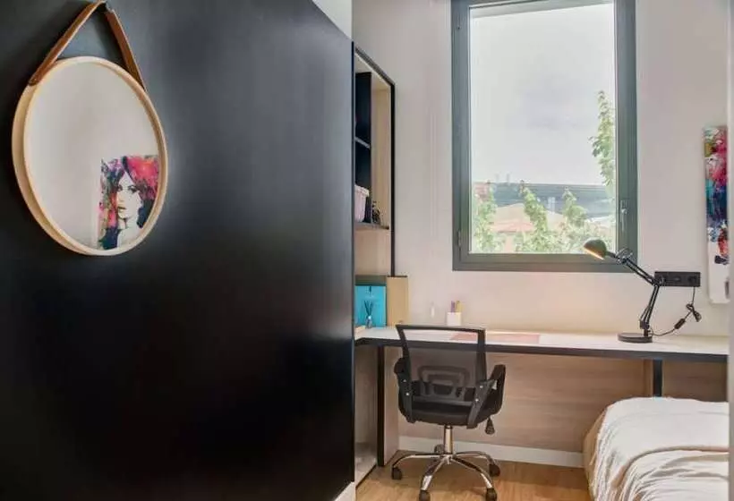 Estudios Y Habitaciones Modernas En Pamplona, Sk