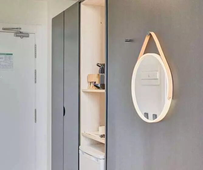 Estudios Y Habitaciones Modernas En Pamplona, Sk