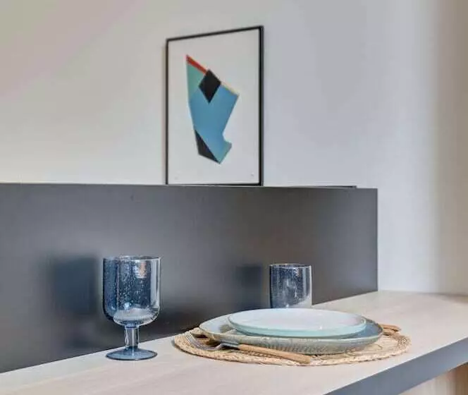 Estudios Y Habitaciones Modernas En Pamplona, Sk