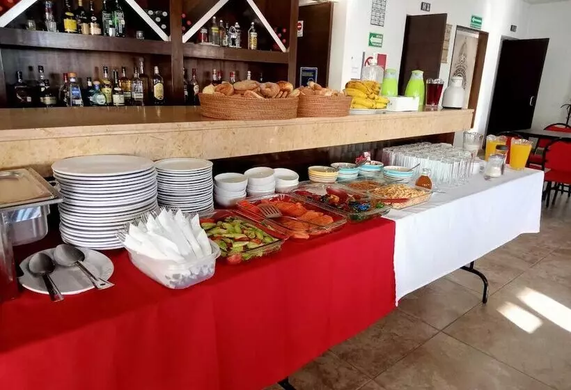 Hotelli Real Del Oro