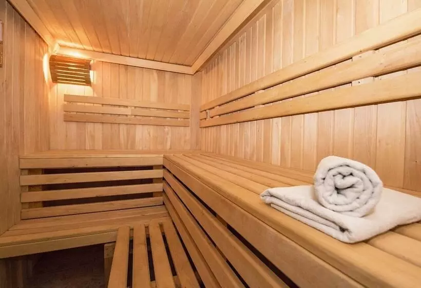 Hotelli Real Del Oro