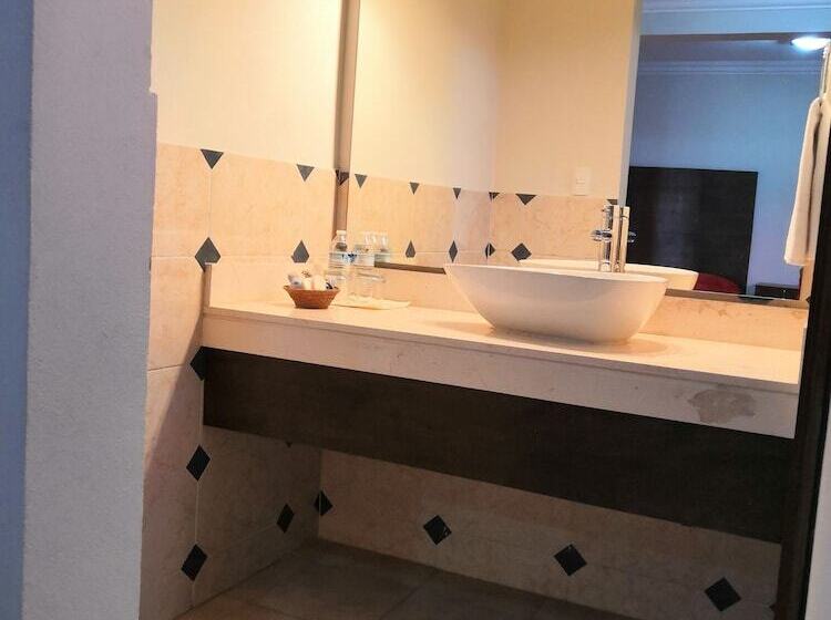 Отель Real Del Oro