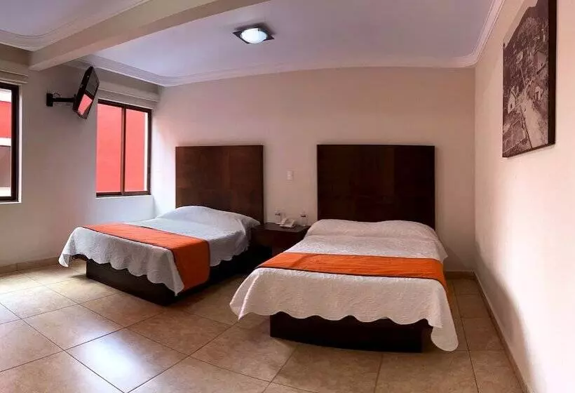 Hotelli Real Del Oro