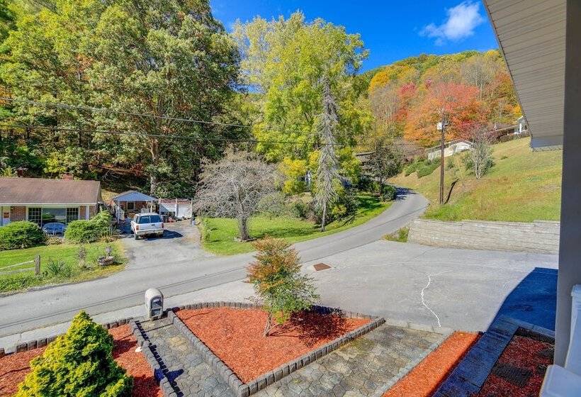 Laptop Friendly Appalachian Mountain Retreat!