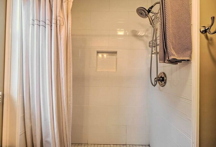 Luxe Lyndon Home < 11 Mi To Dtwn Louisville!