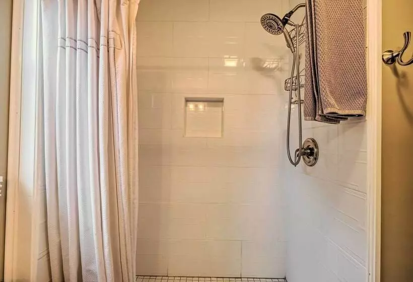 Luxe Lyndon Home < 11 Mi To Dtwn Louisville!