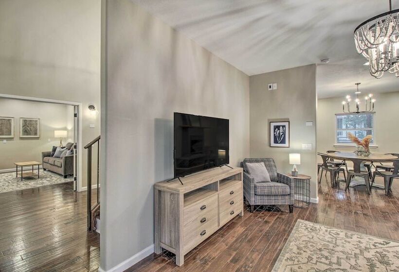 2 Mi To Lake: Marvelous Pinetop Home W/ Fireplaces