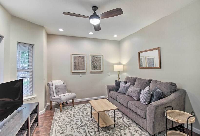 2 Mi To Lake: Marvelous Pinetop Home W/ Fireplaces