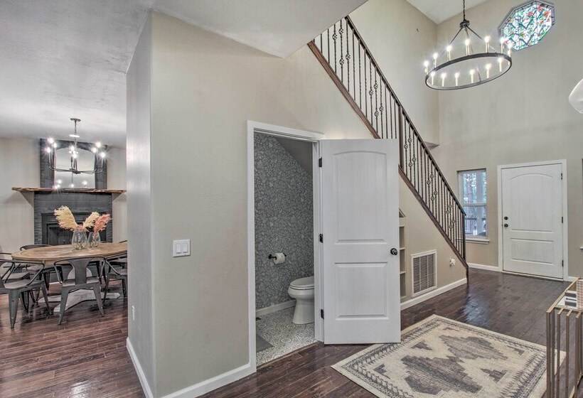 2 Mi To Lake: Marvelous Pinetop Home W/ Fireplaces