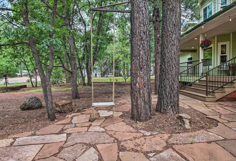2 Mi To Lake: Marvelous Pinetop Home W/ Fireplaces