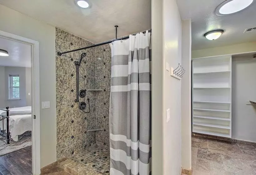 2 Mi To Lake: Marvelous Pinetop Home W/ Fireplaces