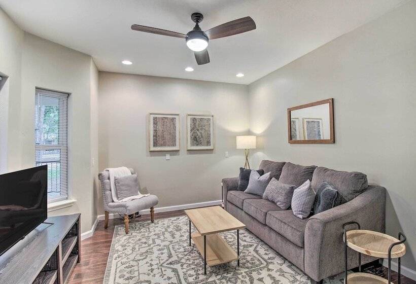 2 Mi To Lake: Marvelous Pinetop Home W/ Fireplaces