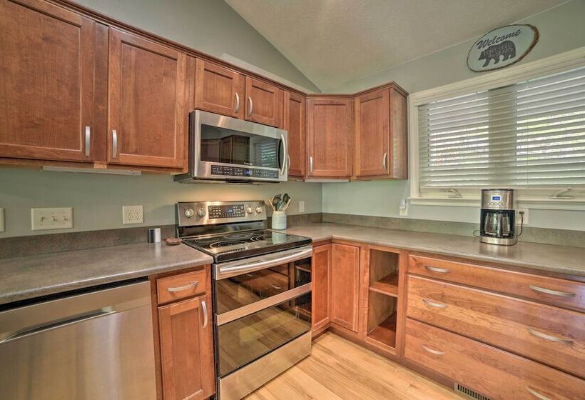 Massanutten Family Retreat: Ski, Golf, & Hike!