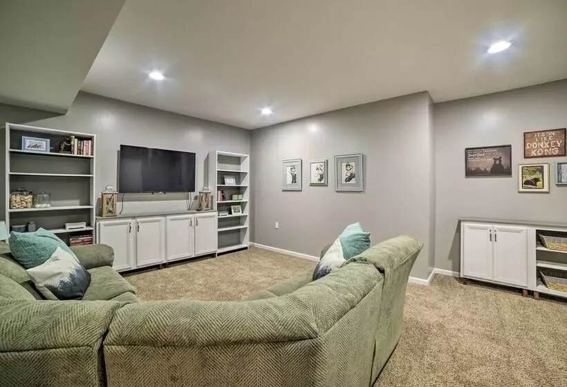 Massanutten Family Retreat: Ski, Golf, & Hike!