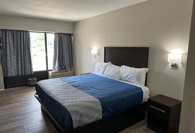 汽车旅馆 Oakwood Inn