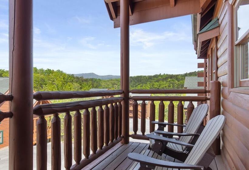 Mountain Theatre Lodge