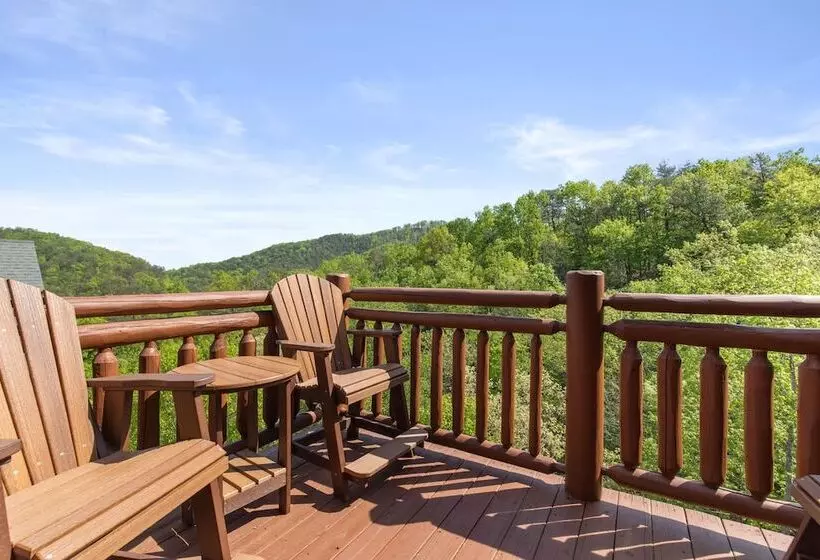 Mountain Theatre Lodge