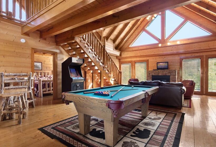 Mountain Theatre Lodge