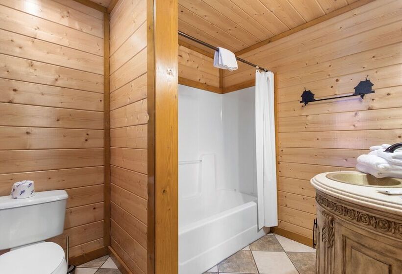 Mountain Theatre Lodge