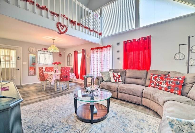 Tobyhanna Home Near Kalahari W/ Lake & Pool Access