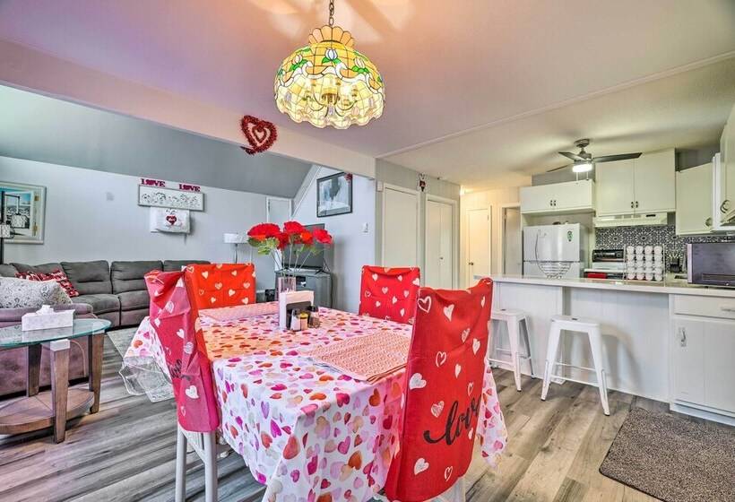 Tobyhanna Home Near Kalahari W/ Lake & Pool Access