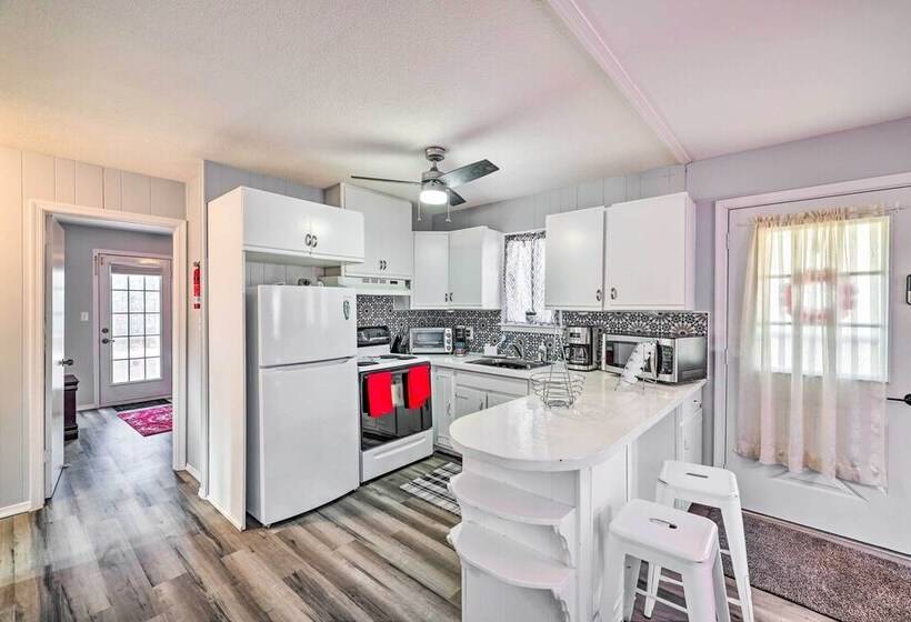 Tobyhanna Home Near Kalahari W/ Lake & Pool Access